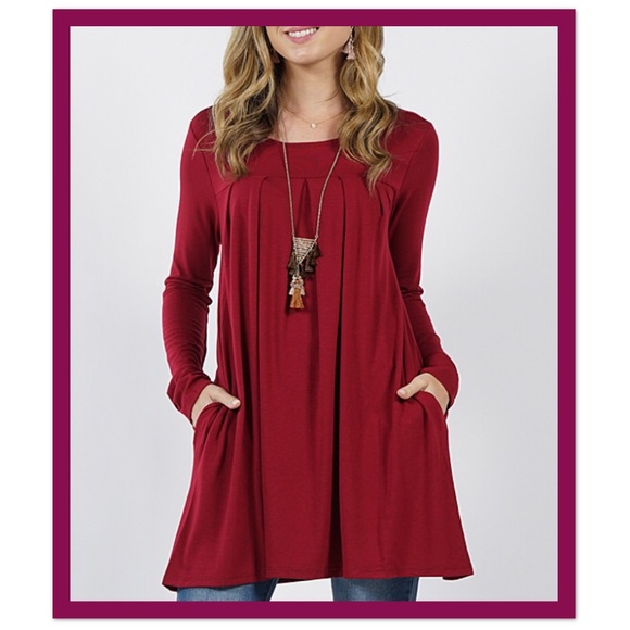 Zenana Outfitters Tops - Burgundy Pleated Two Pocket Knit Tunic